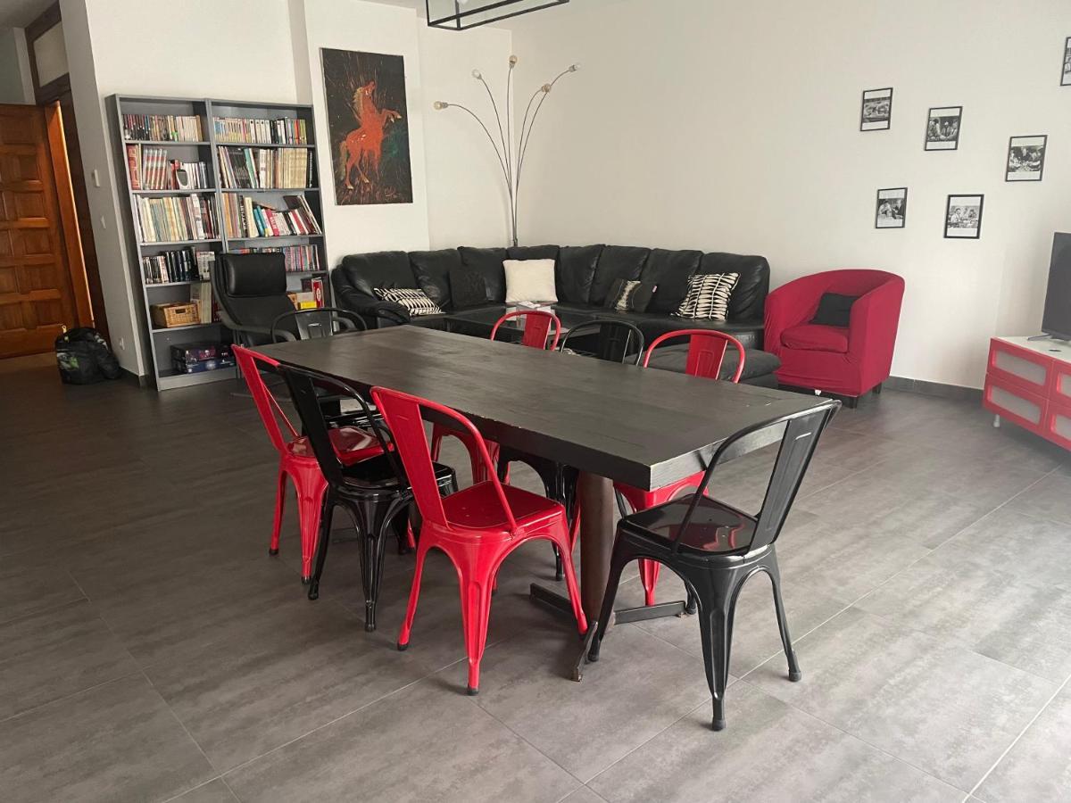 דירות פרפיניין Casa Oliva -Situe Au 2Eme Etage Sans Ascenseur מראה חיצוני תמונה